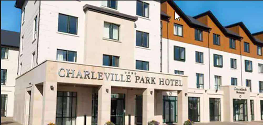 Charleville Park Hotel & Leisure Club Ireland Exterior foto